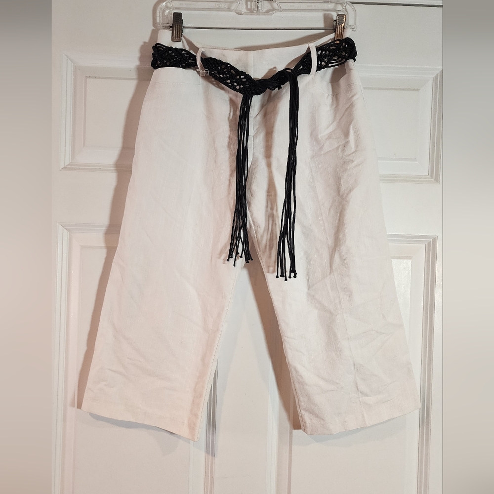 B. Wear White Bermuda Shorts with Black Belt Has Tiny Mark On Front Size 9